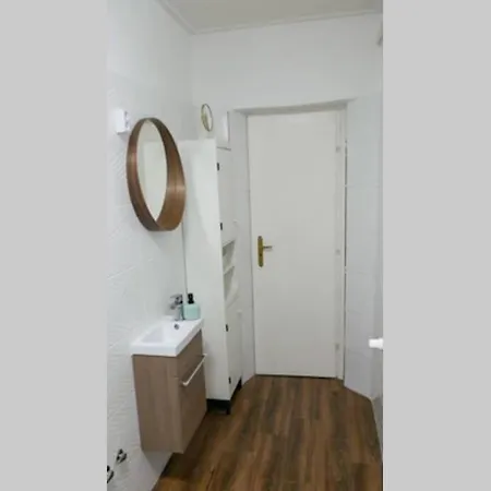 Rokavar Vendeghaz * Csanig